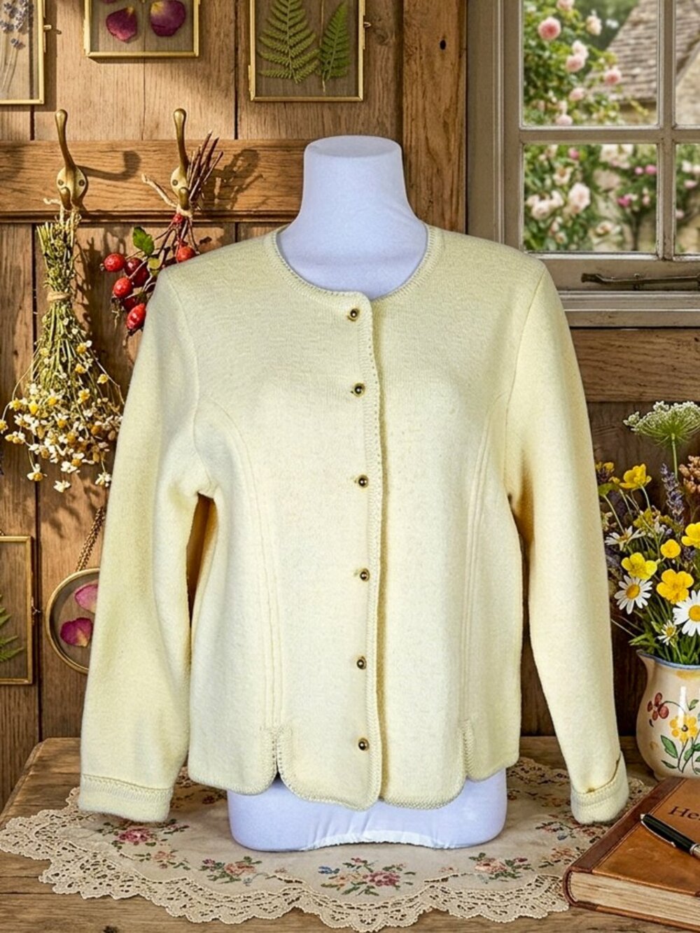 Vtg Grandmacore Boiled 100% Wool Sweater Cardigan Cream Gold Buttons Small